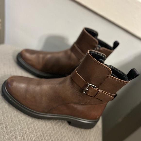 Ecco Chestnut Leather Ankle Boots - Picture 1 of 5